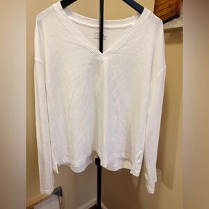 NWT Sz L & XL Time and Tru Women's Boxy Slub V-Neck Tee with Long Sleeves-White